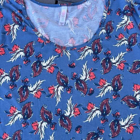 LuLaRoe 2XL women’s floral top. Figure flattering flare. - Picture 5 of 9